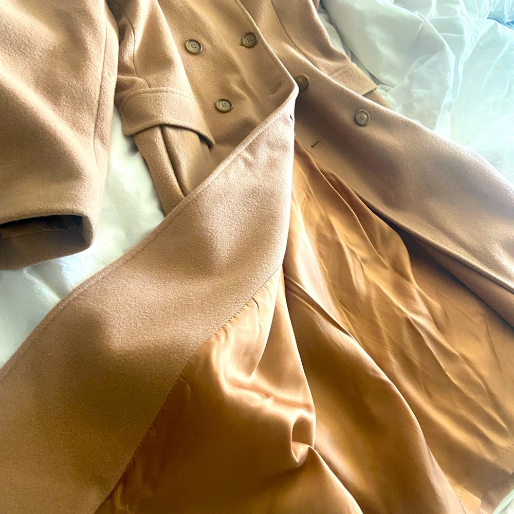 100% tan wool coat  size Large